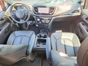 Chrysler Pacifica II 2023 Chrysler Pacifica Touring L 2023 3.6 Benzyna 287KM, zdjęcie 8