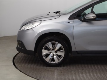 Peugeot 2008 I SUV Facelifting 1.6 BlueHDi 99KM 2016 Peugeot 2008 1.6 BlueHDi, Klima, Tempomat, zdjęcie 14