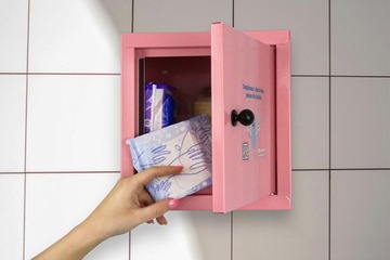 Розовый почтовый ящик для гигиенических материалов для школ