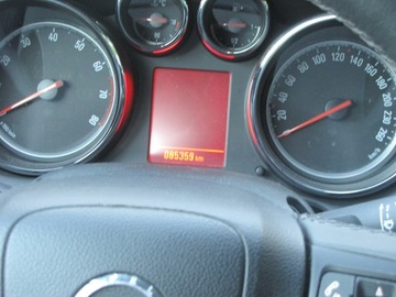 Opel Astra J Sports Tourer Facelifting 1.4 Turbo ECOTEC 140KM 2013 Opel Astra 2013 rok przebieg 85400km, zdjęcie 6