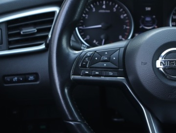 Nissan Qashqai II Crossover Facelifting 1.3 DIG-T  160KM 2019 Nissan Qashqai 1.3 DIG-T, Automat, Navi, Klima, zdjęcie 19