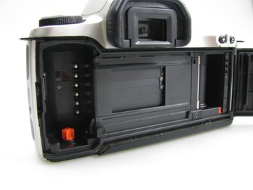 CANON EOS 500N – корпус/камера
