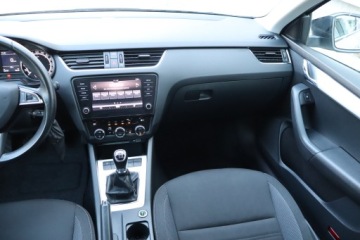 Skoda Octavia III Liftback Facelifting 1.5 TSI ACT 150KM 2019 Skoda Octavia 1.5 TSI, Salon Polska, Serwis ASO, zdjęcie 5