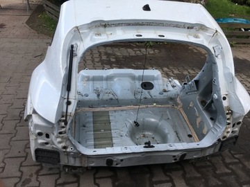 PAS TYLNY Z WANNĄ RENAULT CLIO IV HB DV369