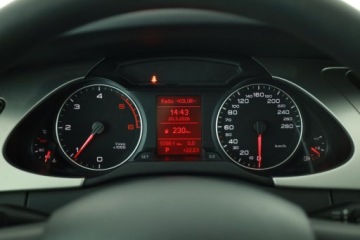 Audi A4 B8 Avant 2.0 TDI 143KM 2009 Audi A4 2.0 TDI, Salon Polska, Automat, Klima, zdjęcie 7