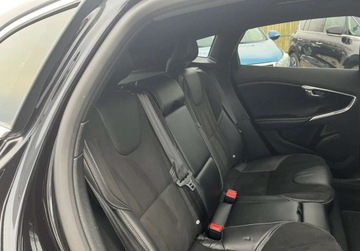 Volvo V40 II Hatchback Facelifting 2.0 D2 120KM 2018 Volvo V40 , R- Design , nawigacja , skorzane fotele 2.0 Diesel 120KM, zdjęcie 30