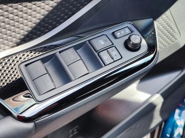 Toyota C-HR I Crossover Facelifting 1.8 Hybrid 122KM 2023 Toyota C-HR 1.8 Hybrid Style, zdjęcie 22