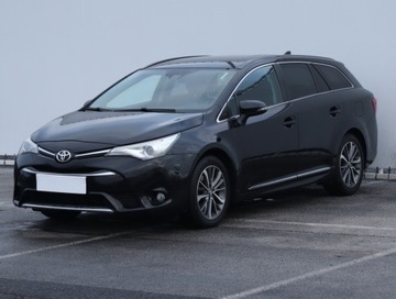 Toyota Avensis III Wagon Facelifting 2015 2.0 D-4D 143KM 2016 Toyota Avensis 2.0 D-4D, Salon Polska, Serwis ASO, zdjęcie 1