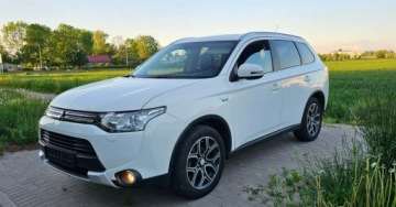 Mitsubishi Outlander III 2016 Mitsubishi Outlander ELEKTYK Benzyna Naped 44 skora kamera cofania