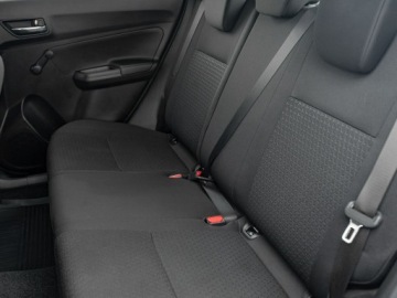 Suzuki Swift VI Hatchback Facelifting 1.2 DualJet SHVS 83KM 2021 Suzuki Swift WD7309P#1.2 Dualjet SHVS Premium, zdjęcie 21