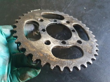 ВЕДУЩАЯ ЗВЕЗДОЧКА SUZUKI GZ MARAUDER 125 GN