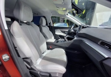Peugeot 3008 II Crossover 1.2 PureTech 130KM 2018 Peugeot 3008 1.2 Access SS 1.2 Benzyna 130KM, zdjęcie 3