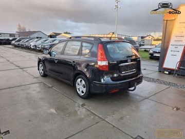 Hyundai i30 I CW Facelifting 1.4 DOHC 109KM 2011 Hyundai i30 1,4 benz klima elektryka wspomaganie oplacony 1.4 Benzyna, zdjęcie 7