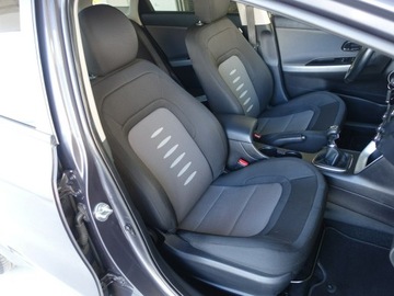 Kia Ceed II Kombi 1.6 GDI 135KM 2012 Kia Cee'd 1.6 Ben.135KM//Ledy/Czujniki, zdjęcie 18