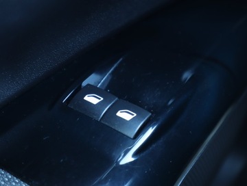 Citroen C4 Cactus Crossover 1.2 PureTech 110KM 2016 Citroen C4 Cactus 1.2 PureTech, Salon Polska, zdjęcie 12