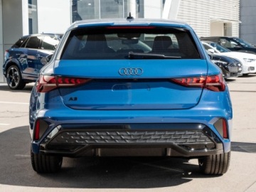 Audi A3 8Y Sportback Facelifting 1.5 35 TFSI 150KM 2026 AUDI A3 35 TFSI S Line Sportback Hatchback 1.5 (150KM) 2026, zdjęcie 1