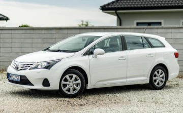 Toyota Avensis III Wagon Facelifting 1.8 Valvematic 147KM 2014 Toyota Avensis 1.8 benzyna 147KM LIFT po serwisie bezwypadkowy 1.8 Benzyna, zdjęcie 8