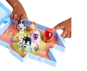 BLUEY PRZENOŚNA WALIZKA Z FIGURKAMI FIGURKI 17383