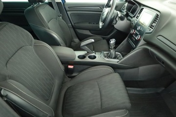 Renault Megane IV Grandtour Facelifting 1.5 Blue dCi 115KM 2020 Renault Megane 1.5 Blue dCi, Salon Polska, zdjęcie 6