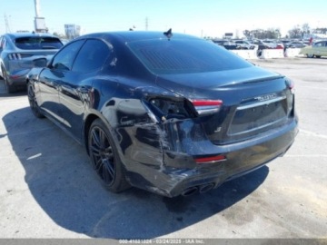 Maserati Ghibli III Sedan Facelifting 3.0 V6 350KM 2021 Maserati Ghibli 2021 MASERATI GHIBLI S 3.0 Benzyna 350KM, zdjęcie 4