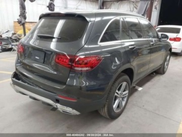 Mercedes GLA II 2021 Mercedes-Benz GLA 250, 2021r., 2.0L 2.0 Benzyna 221KM, zdjęcie 2