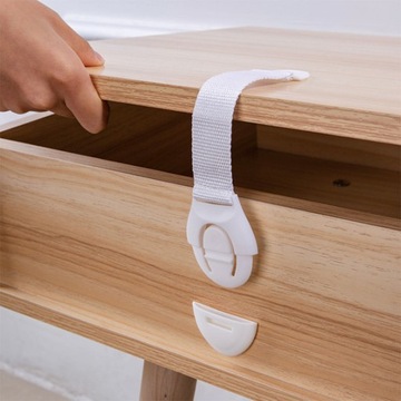 1x ЗАМОК НАДЕЖНЫЙ ДЛЯ ДВЕРЕЙ ЯЩИКА ШКАФА