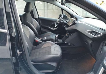 Peugeot 2008 I SUV Facelifting 1.6 BlueHDi 99KM 2018 Peugeot 2008 Peugeot 2008 1.6 BlueHDi Style 1.6 Diesel 100KM, zdjęcie 14