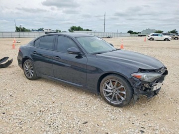 Alfa Romeo Giulia II Sedan Facelifting 2.0 Turbo 280KM 2022 Alfa Romeo Giulia 2022 Ti Q4 2.0 Benzyna 280KM, zdjęcie 4