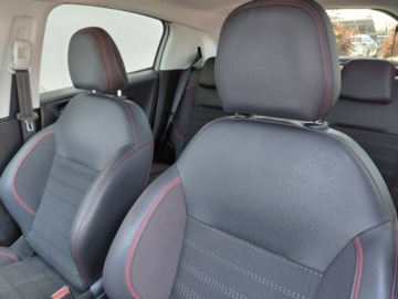 Peugeot 208 I Hatchback 5d Facelifting 1.2 PureTech 110KM 2018 Peugeot 208 GT Line Navi Kamera Panorama Klimatronik 1.2 Benzyna 110KM, zdjęcie 9