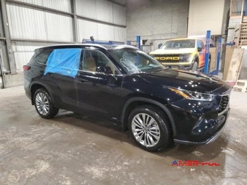 Toyota Highlander III 2023 Toyota Highlander 2023 r., 2,5 L od ubezpieczalni 2.5 Hybryda 243KM, zdjęcie 3