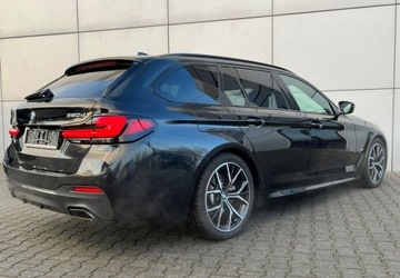 BMW Seria 5 G30-G31 Touring Facelifting 2.0 520d 190KM 2021 BMW Seria 5 M SPORT 4x4 Shadow Line FV 23 2.0 Diesel 190KM, zdjęcie 6