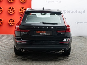 Volvo XC60 II 2021 VOLVO XC60 B4 D AWD Momentum Pro aut Suv 197KM 2021, zdjęcie 4