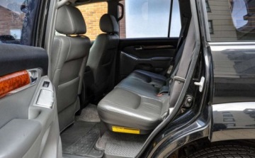 Toyota Land Cruiser IV 3.0 D-4D 173KM 2007 Toyota Land Cruiser 3,0D-4D Bezwypadkowy Salon PL 3.0 Diesel 173KM, zdjęcie 7