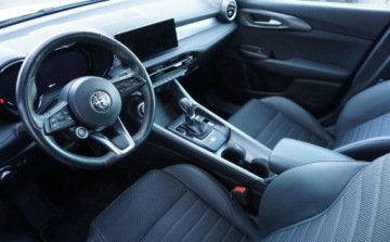 Alfa Romeo 2022 Alfa Romeo Tonale ALFA ROMEO Tonale Sprint MHEV 130KM 1.5 Hybryda 130KM, zdjęcie 17