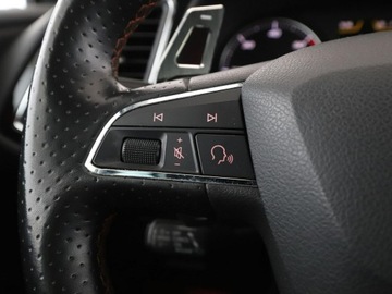 Seat Leon III SC Facelifting 2.0 TDI 184KM 2018 Seat Leon 2.0 TDI Automat FR Nawigacja Tempomat, zdjęcie 32