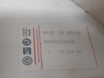 CADDY II KOMBI SMĚROVKA PRAVÝ PŘEDNÍ NOVÝ ORIG.