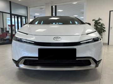Toyota Prius V (XW60) 2.0  Hybrid Dynamic Force Plug-in 223KM 2025 Od ręki - Executive 2.0 Plug-in Hybrid 223KM | Podgrzewane fotele!, zdjęcie 1