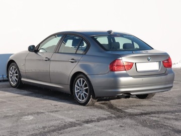 BMW Seria 3 E90-91-92-93 Limuzyna E90 320i 170KM 2008 BMW 3 320 i, Navi, Klima, Klimatronic, Tempomat, zdjęcie 3