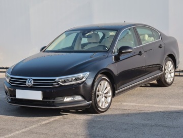Volkswagen Passat B8 Limousine 2.0 TDI BlueMotion SCR 190KM 2018 VW Passat 2.0 TDI, Salon Polska, Serwis ASO, zdjęcie 1