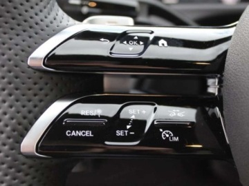 Mercedes Klasa E W214 Sedan 2.0 220d 197KM 2025 E Klasa 220 d 4-Matic AMG 2.0 (197KM) 2025, zdjęcie 7