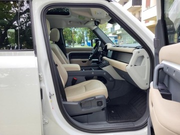 Land Rover Defender IV (L663) 90 3.0 i6P 400KM 2023 LANDROVER DEFENDER SE 110 P300AWD, 2.0l benzyna 300KM Przebieg 32,064km, zdjęcie 34