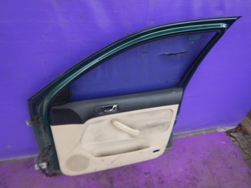 BORA GOLF IV DVEŘE PŘEDNÍ PRAVÉ LC6M