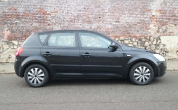 Kia Ceed I Hatchback 1.4 109KM 2009 Kia Ceed Kia Ceed I Kia Ceed I 1.4 1,4 16V KLimatyzacja Multifunkcja Kompu, zdjęcie 2