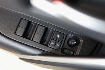 Toyota Corolla Cross 2.0 Hybrid Dynamic Force 197KM 2023 Toyota Corolla Cross Cross 2.0 Hybrid Executive 2.0 Hybryda 197KM, zdjęcie 27