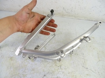 Suzuki GSXR GSX-R 600 SRAD Крепление на раму