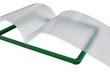 RAMKA PLAKATOWA A4 MAGNETYCZNA ZIELONA + KIESZEŃ ZABEZPIECZAJĄCA PLAKAT