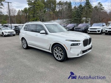 BMW X7 2023 BMW X7 2023 BMW X7 XDRIVE40I 3.0 Benzyna 375KM