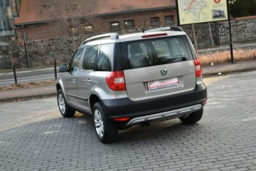 Skoda Yeti Minivan 1.4 TSI 122KM 2012 Škoda Yeti Skoda Yeti 1.4TSi 122KM Manual 2012r., zdjęcie 18