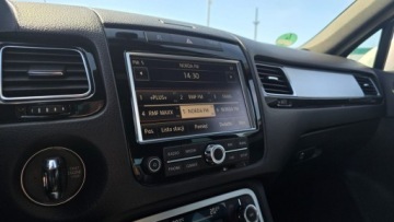 Volkswagen Touareg II SUV 3.0 V6 TDI BlueMotion  245KM 2013 Volkswagen Touareg 4x4 ledy automat bixenon R-LINE, zdjęcie 11