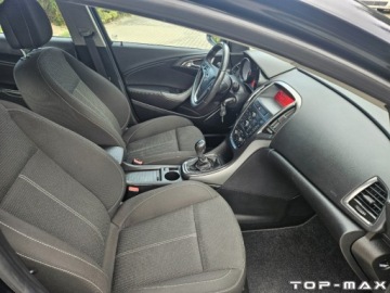 Opel Astra J Hatchback 5d 1.4 Turbo ECOTEC 120KM 2011 Opel Astra 1.4 benzyna 120KM Servis do konca 1.4 Benzyna 120KM, zdjęcie 22